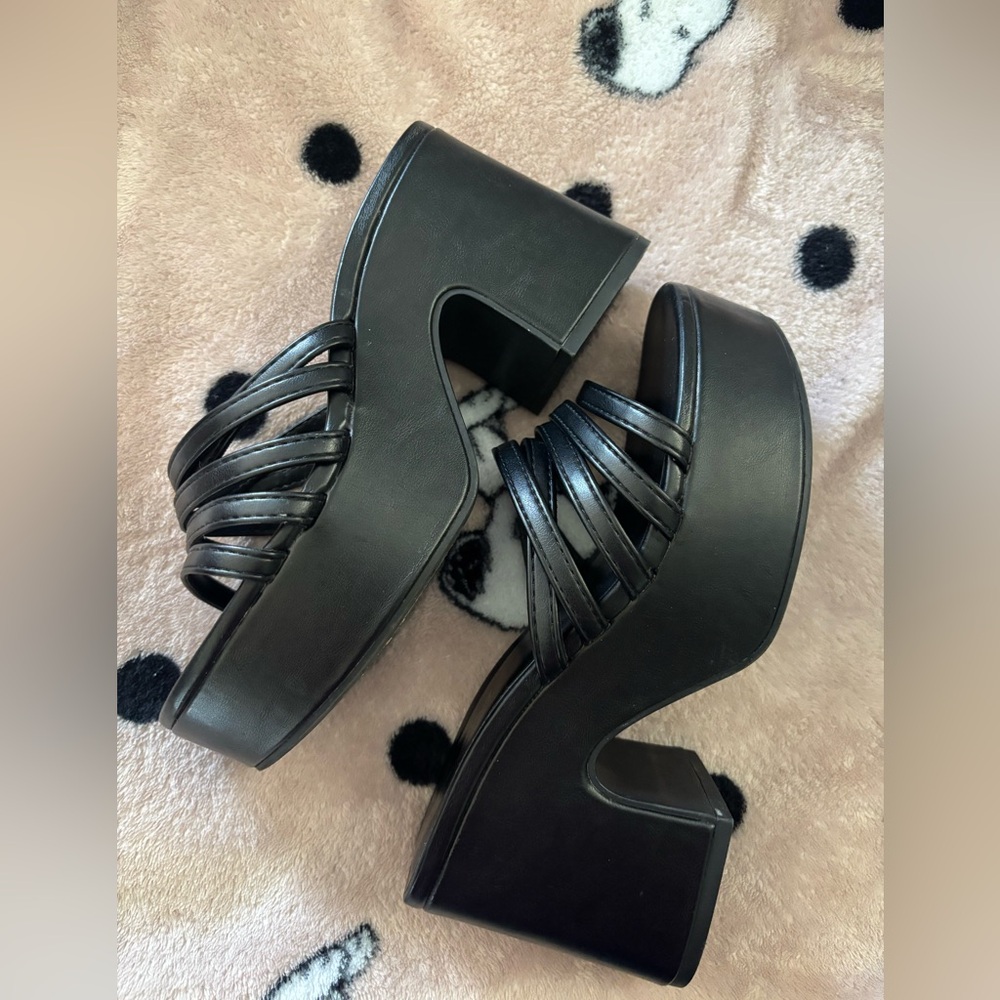 Women's Black Platform Sandals